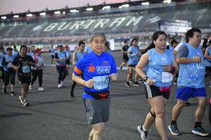BIB: 500, 10592, 13477, 
                            <button type="button" onclick="openModal(10905086)" class="btn btn-primary btn-sm float-right btn-popup" data-toggle="modal" data-target=".modal-high-quality">
                        <i class="fas fa-shopping-cart"></i> Add to Cart
                    </button>
                                            <button type="button" onclick="isThisMe(10905086, true)" class="btn btn-success btn-sm float-right btn-popup btn-isme hidden" data-toggle="tooltip" data-placement="bottom" title="นี่คือรูปของคุณใช่ไหม คลิกที่นี่เพื่อเอาเข้าอัลบั้ม">
                        <i class="fas fa-plus"></i> Add to album
                    </button>
                    <button type="button" onclick="isThisMe(10905086, false)" class="btn btn-warning btn-sm float-right btn-popup btn-isnotme hidden">
                        <i class="fas fa-ban"></i> Remove from album
                    </button>